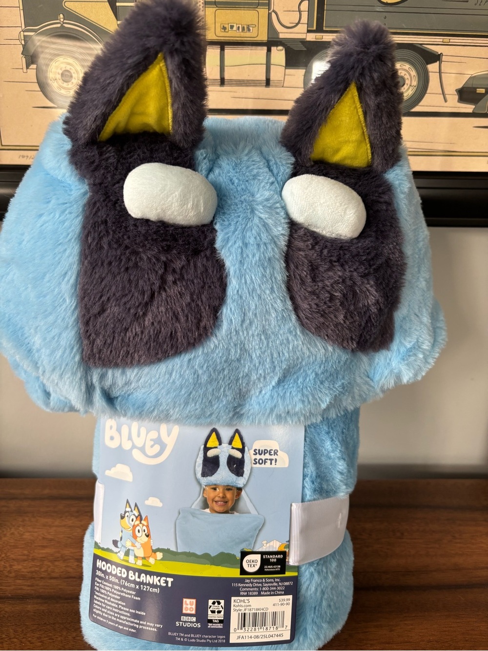 Brand NEW Bluey Hooded Blanket Kids 30x50" Plush Throw Soft Furry Character